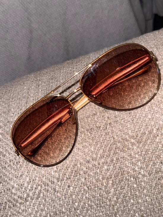 Accessories - Gold Aviator Sunglasses with Brown Gradient Lenses